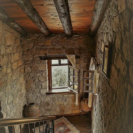 Hunnaphan Hotel
